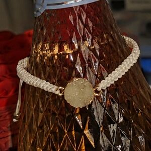 Elegant Gold and Cream Bracelet